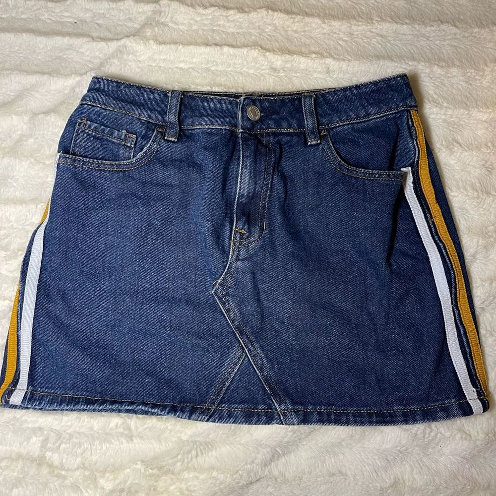 Pacsun size 26 mini denim skirt racing stripes EUC